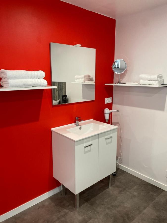Bed and Breakfast Aux Charmes 1 Isques Exterior foto
