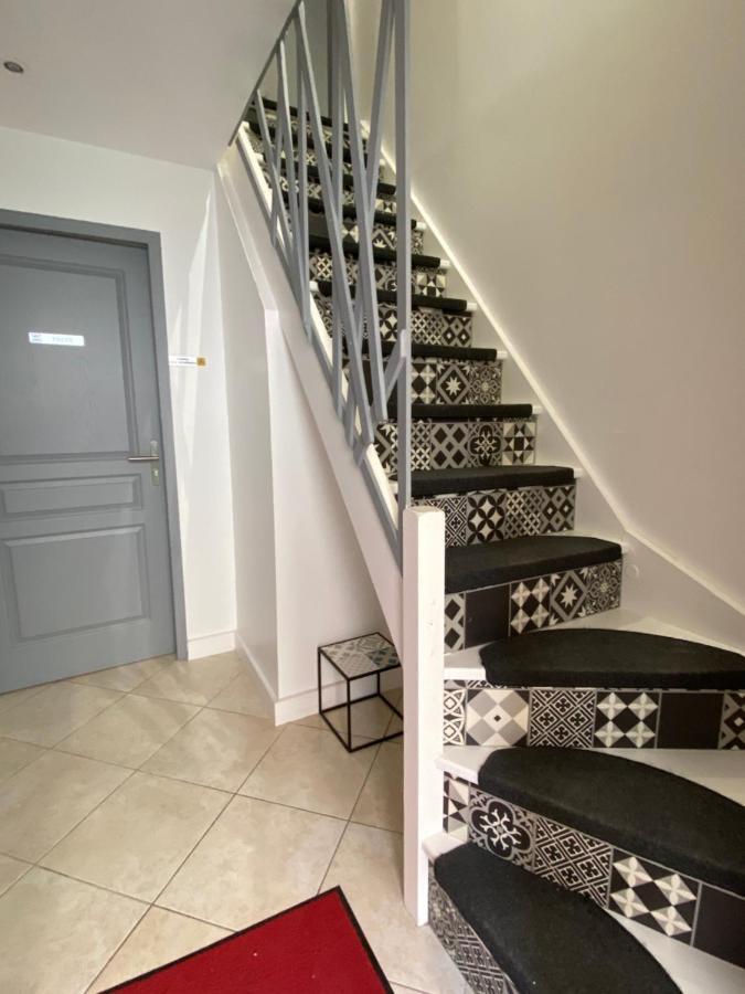 Bed and Breakfast Aux Charmes 1 Isques Exterior foto